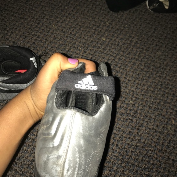 Filthy quick adidas football cleats make an offer - Picture 2 of 3